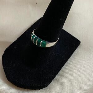 Dainty Vintage 1960s Malachite s925 Sterling silver ring size 6